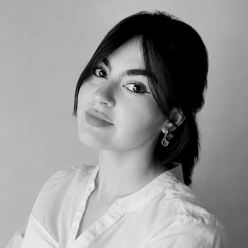 LUCIA FOTO~2